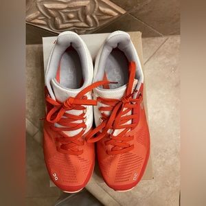 Size 8 Cloud Surfers